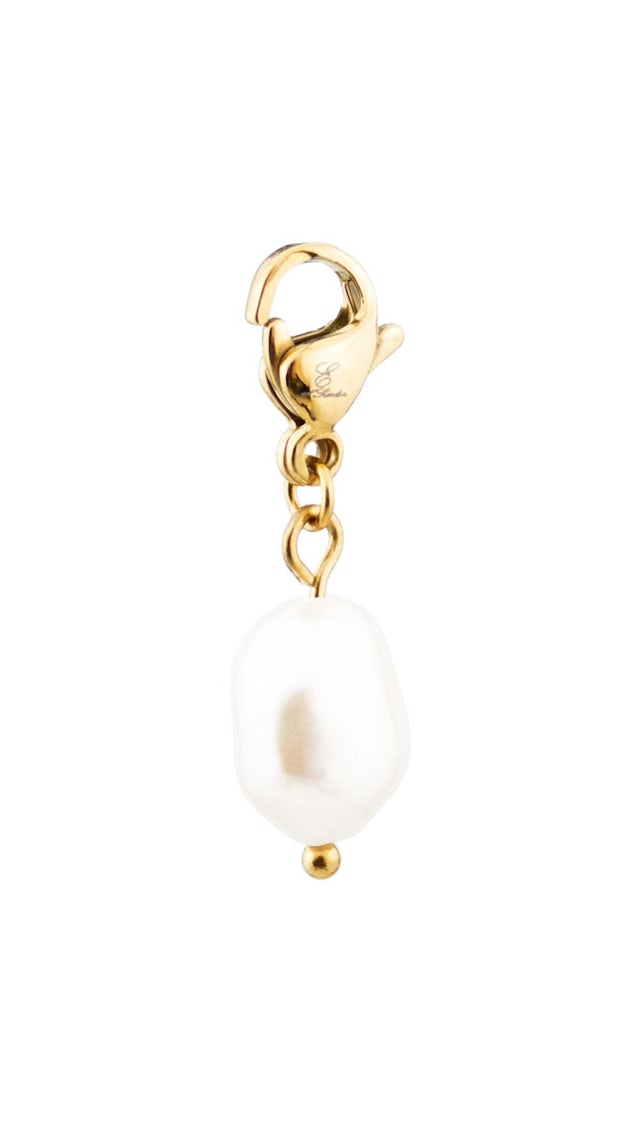 Judith charm pearl gold